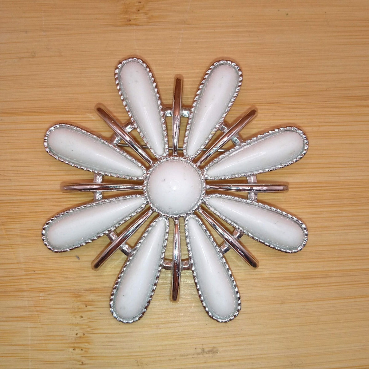 1960s Sarah Coventry White Enameled Christmas Snowflake Flower Brooch