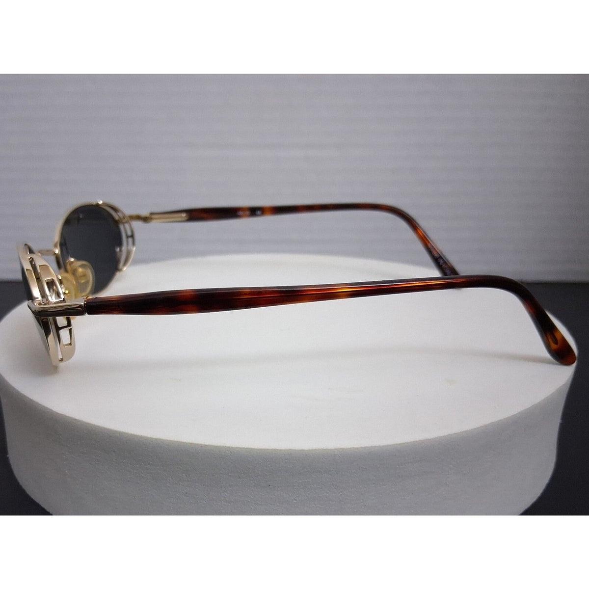 Linea Roma LR 221 Gold Tone Rare Vintage Metal Frame Sunglasses Made in Italy