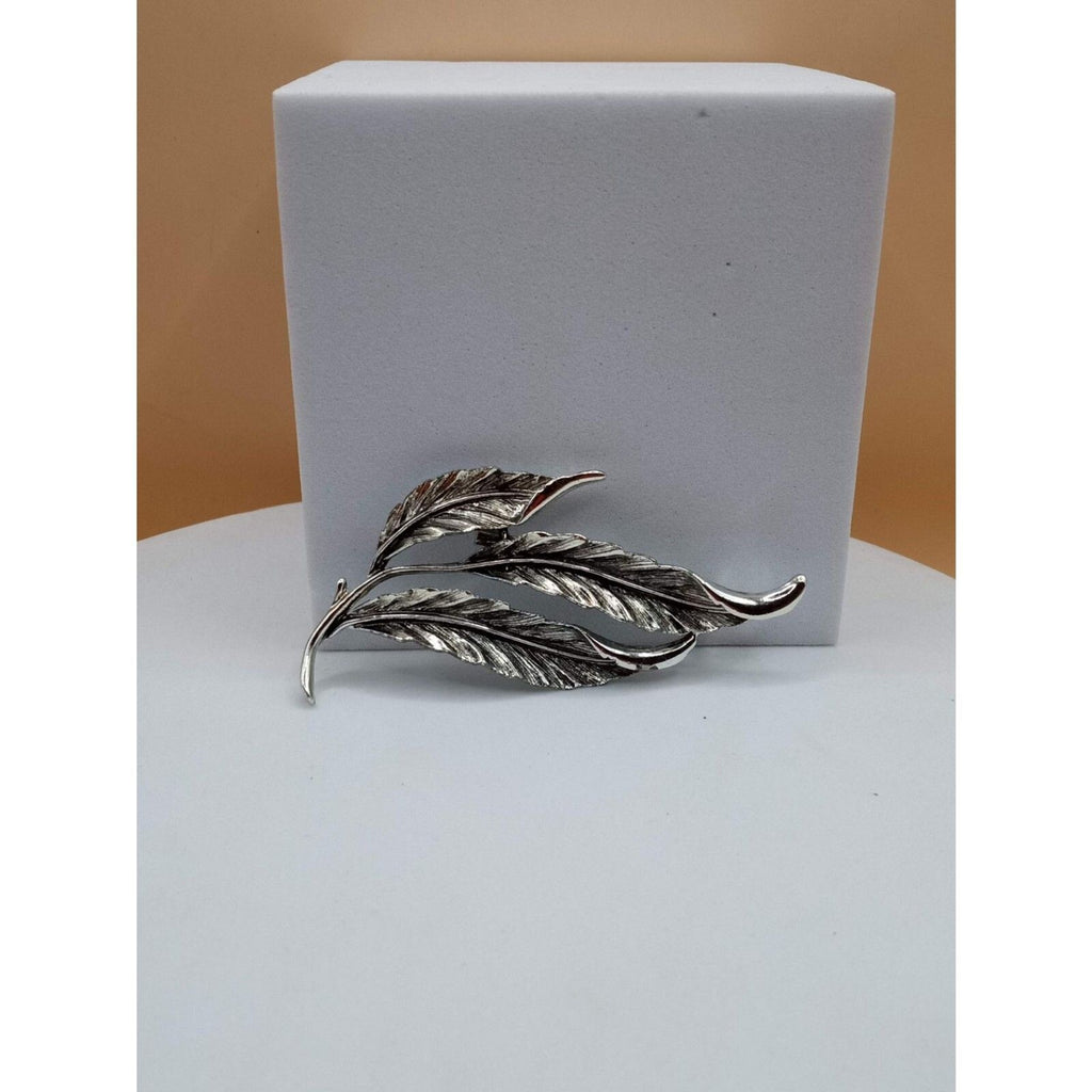 Vintage Nature Pin Brooch Silver Toned Textured Leave Design