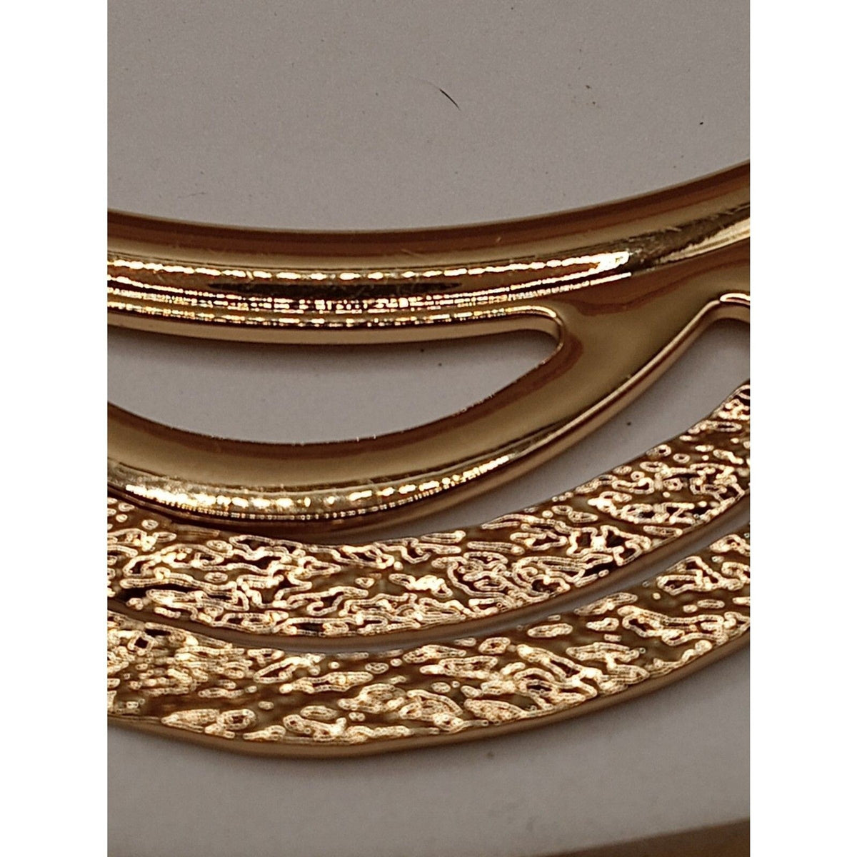 AVON Vintage Hammered Goldtone Semi Circle Linked Necklace