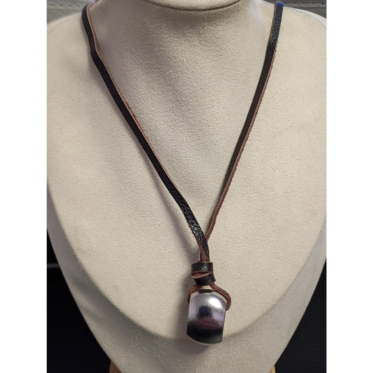 Vintage Adjustable Black & Brown Leather Cord Wide Circle Pendant Necklace