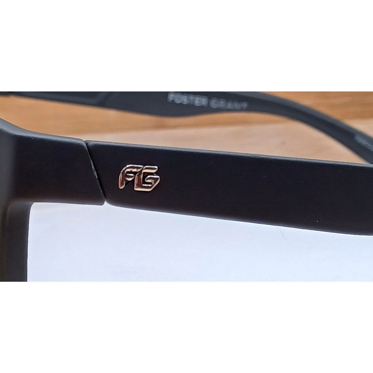 Foster Grant Mens Way-Shaped Sport Black Rainbow Mirror Lenses Sunglasses