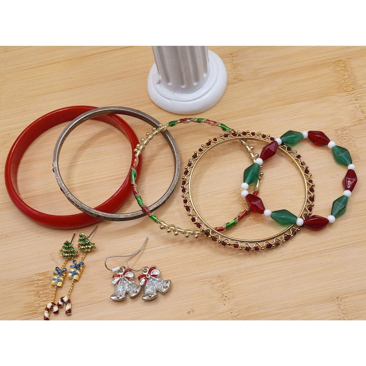 Christmas Themed Jewelry Bundle 5 Bracelets 3 Pairs Earrings