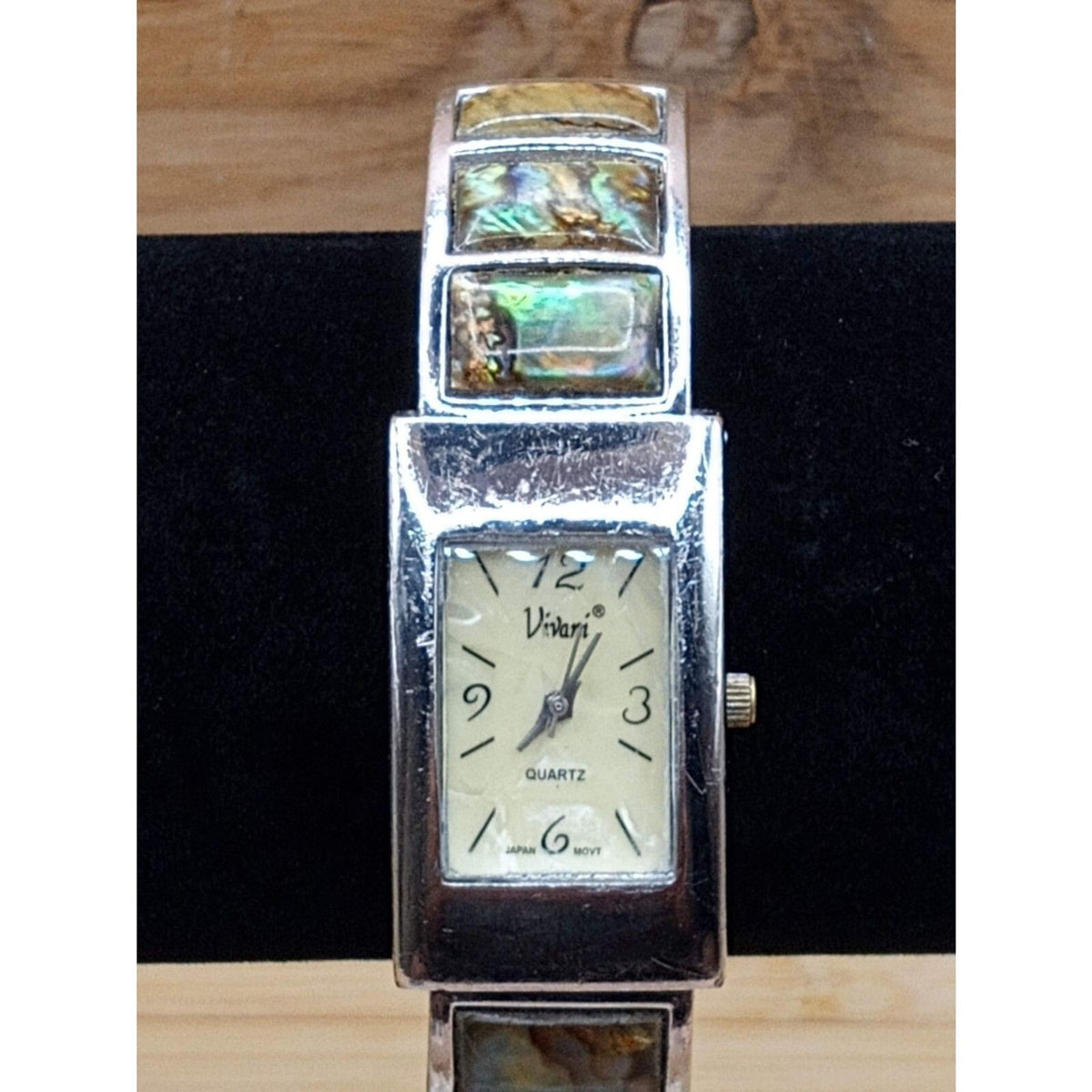 1980s Accutime K977 Vivani Abalone Inset Vintage Cuff Bracelet Watch