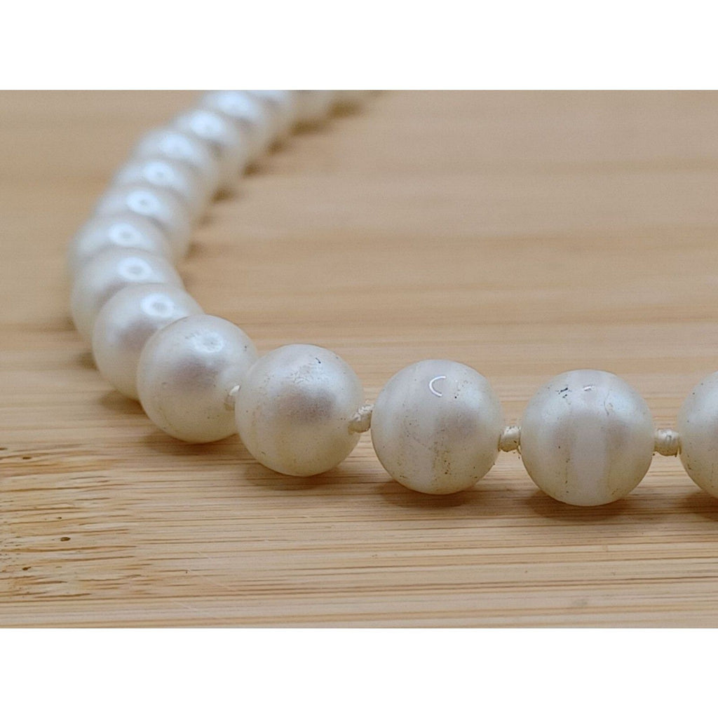VTG Fancy Glass Faux Pearl Single Strand Rhinestone Studded Box Clasp Necklace