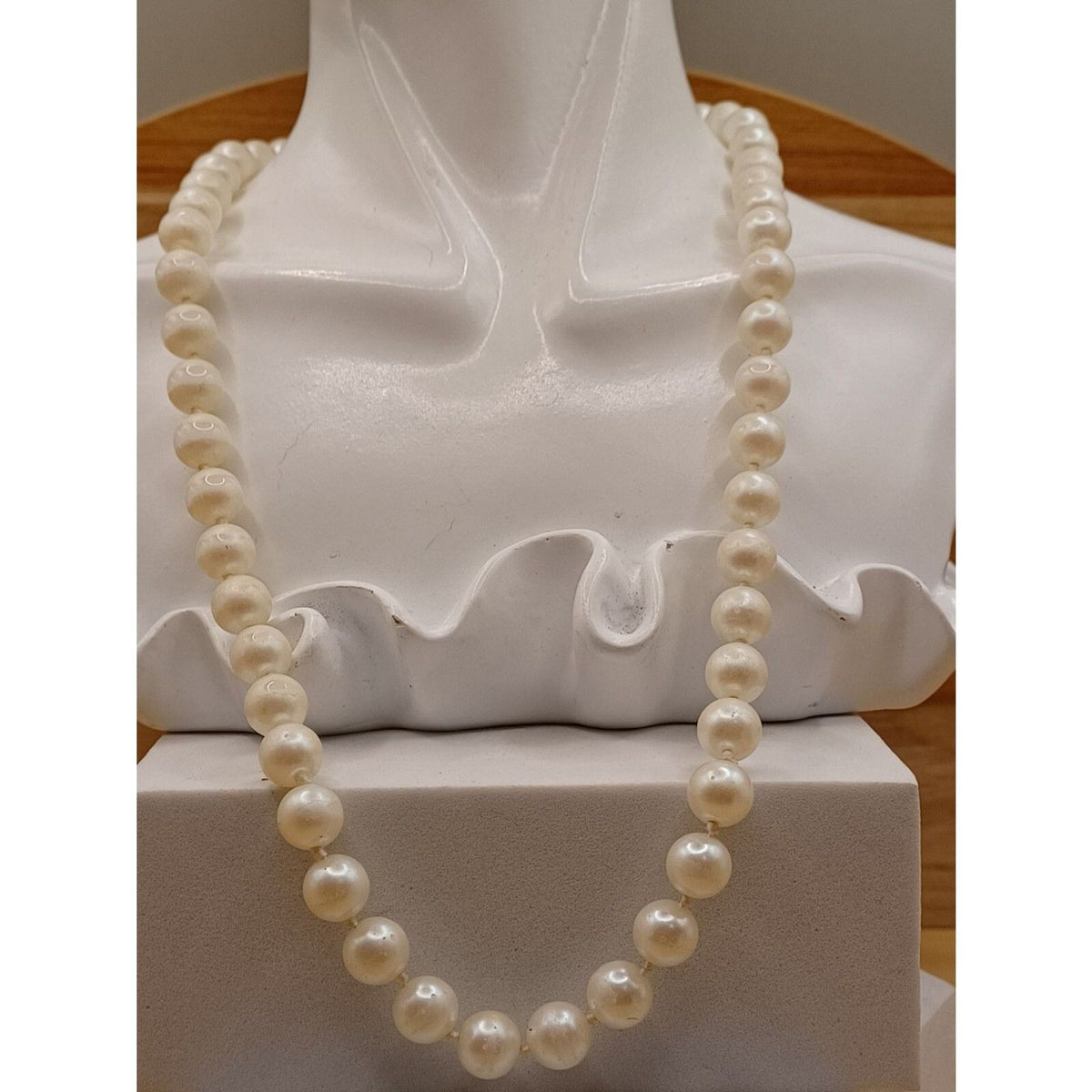 VTG Fancy Glass Faux Pearl Single Strand Rhinestone Studded Box Clasp Necklace
