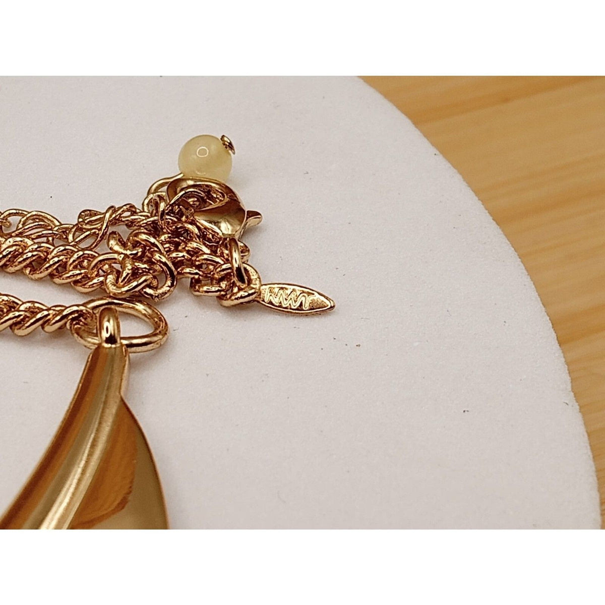 AVON Vintage Hammered Goldtone Semi Circle Linked Necklace