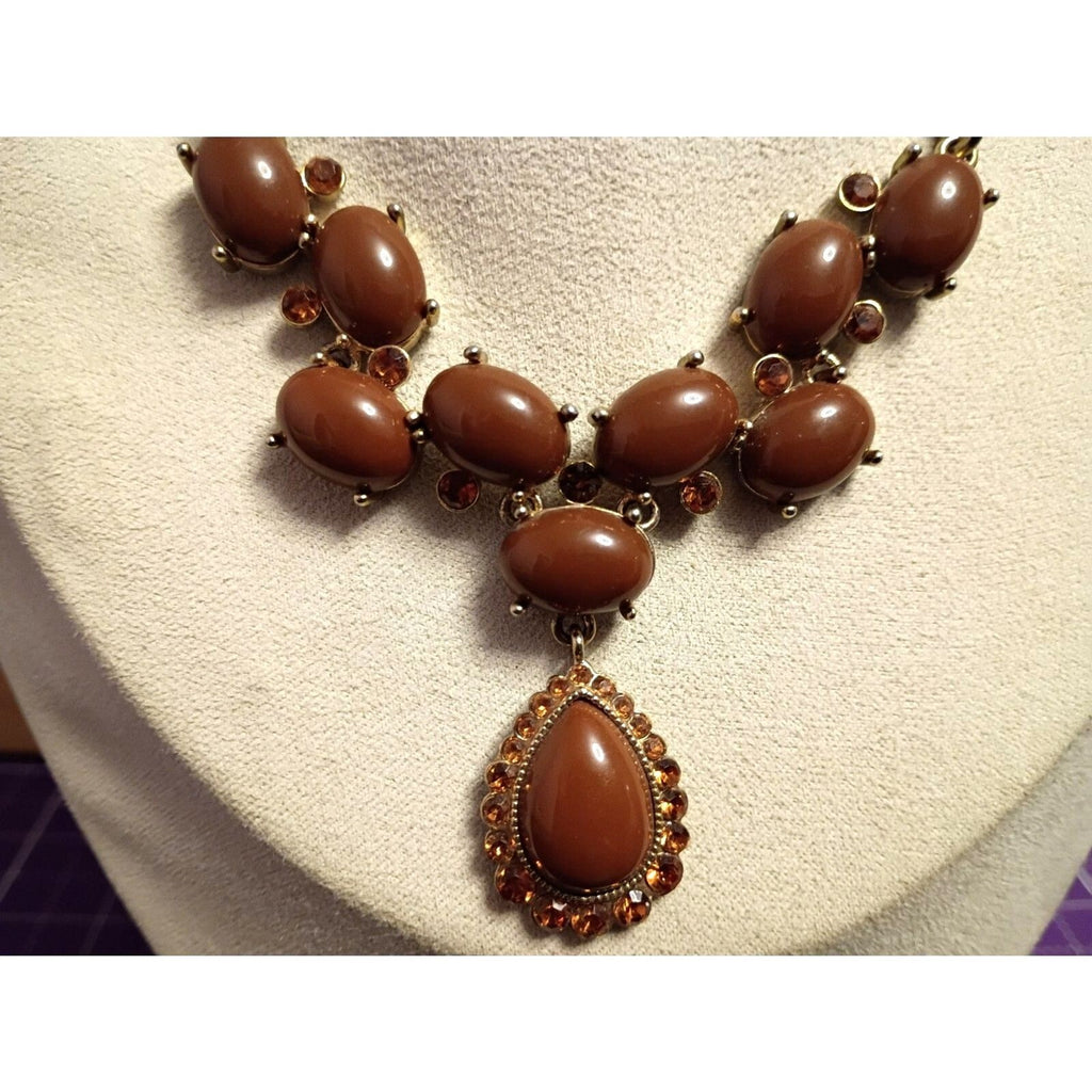 Vintage Bijoux Terner Gold Tone Chain & Brick Red Bead Necklace