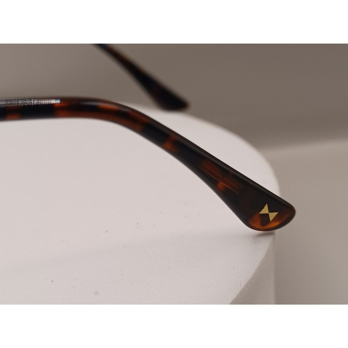 LC Lauren Conrad Aviator Gold Frame WLC71SG00 58-15-143 Sunglasses