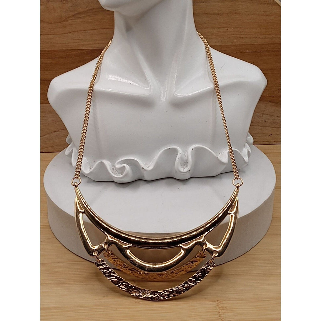 AVON Vintage Hammered Goldtone Semi Circle Linked Necklace