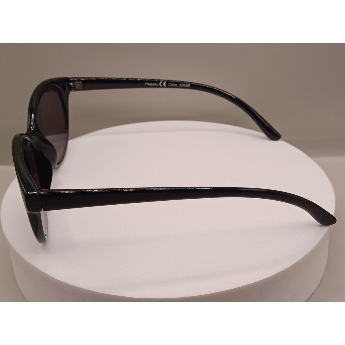 Peepers IDAGB 2241 Riviera +2.25 Sunreader Black Cat Polarized Sunglasses