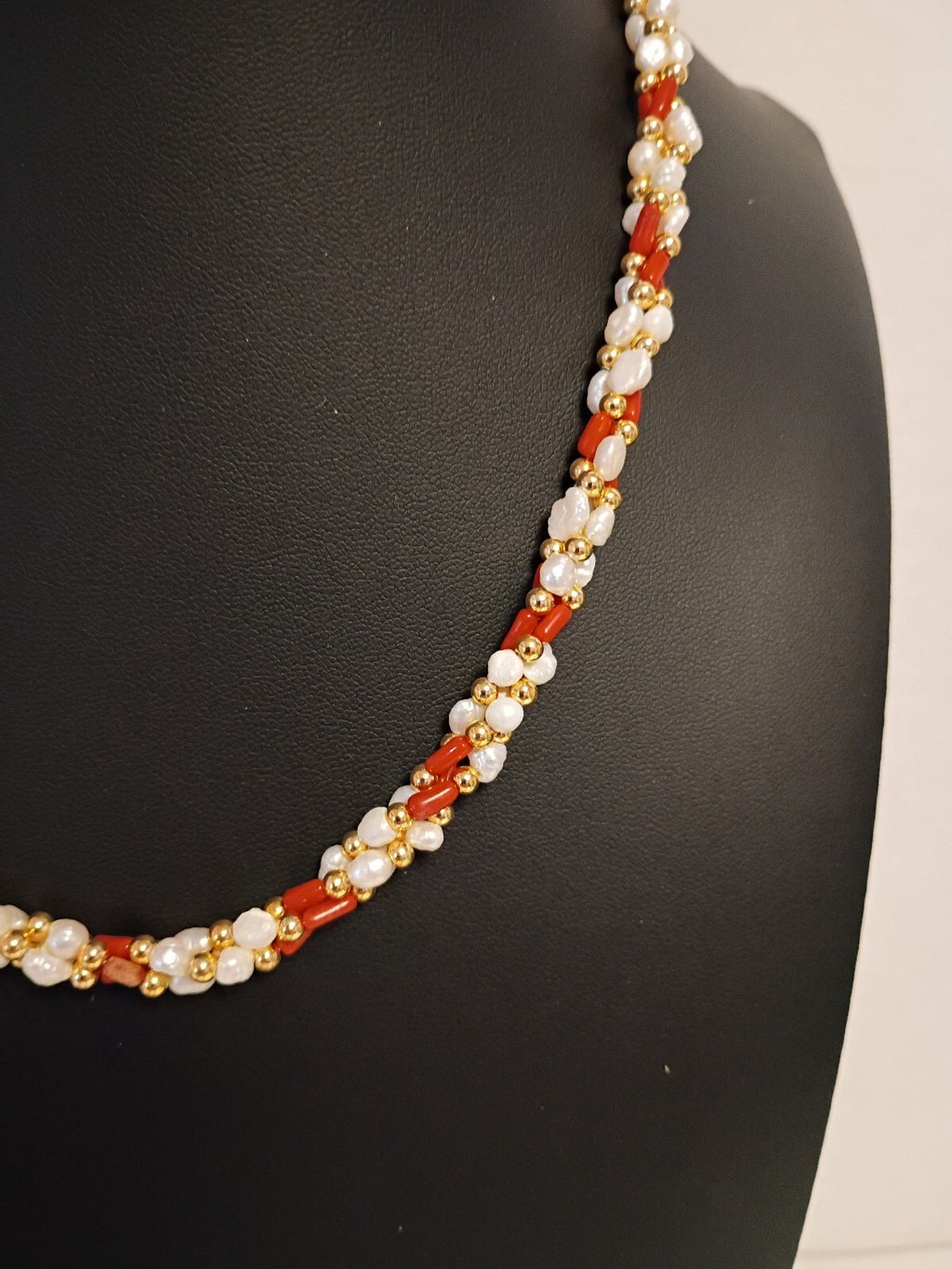 Vintage Orange & White Seed Bead Floral Pattern Necklace