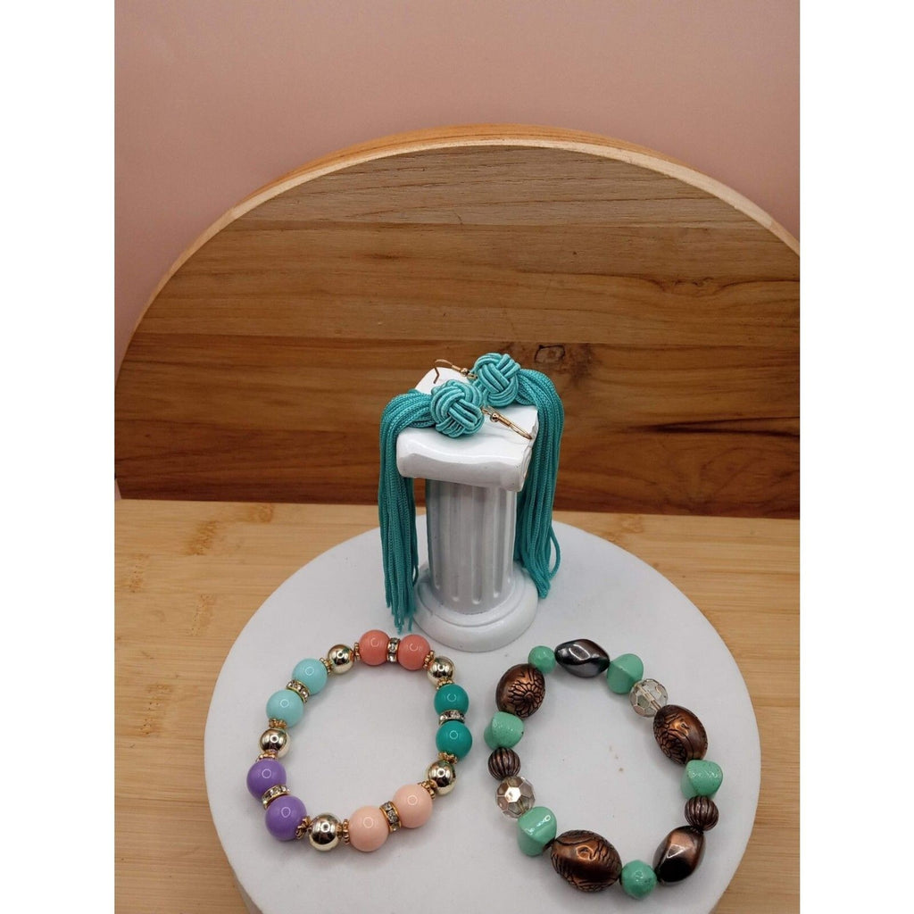Vintage jewelry Pieces, 2 Stretchy Bracelets Tassel Earrings