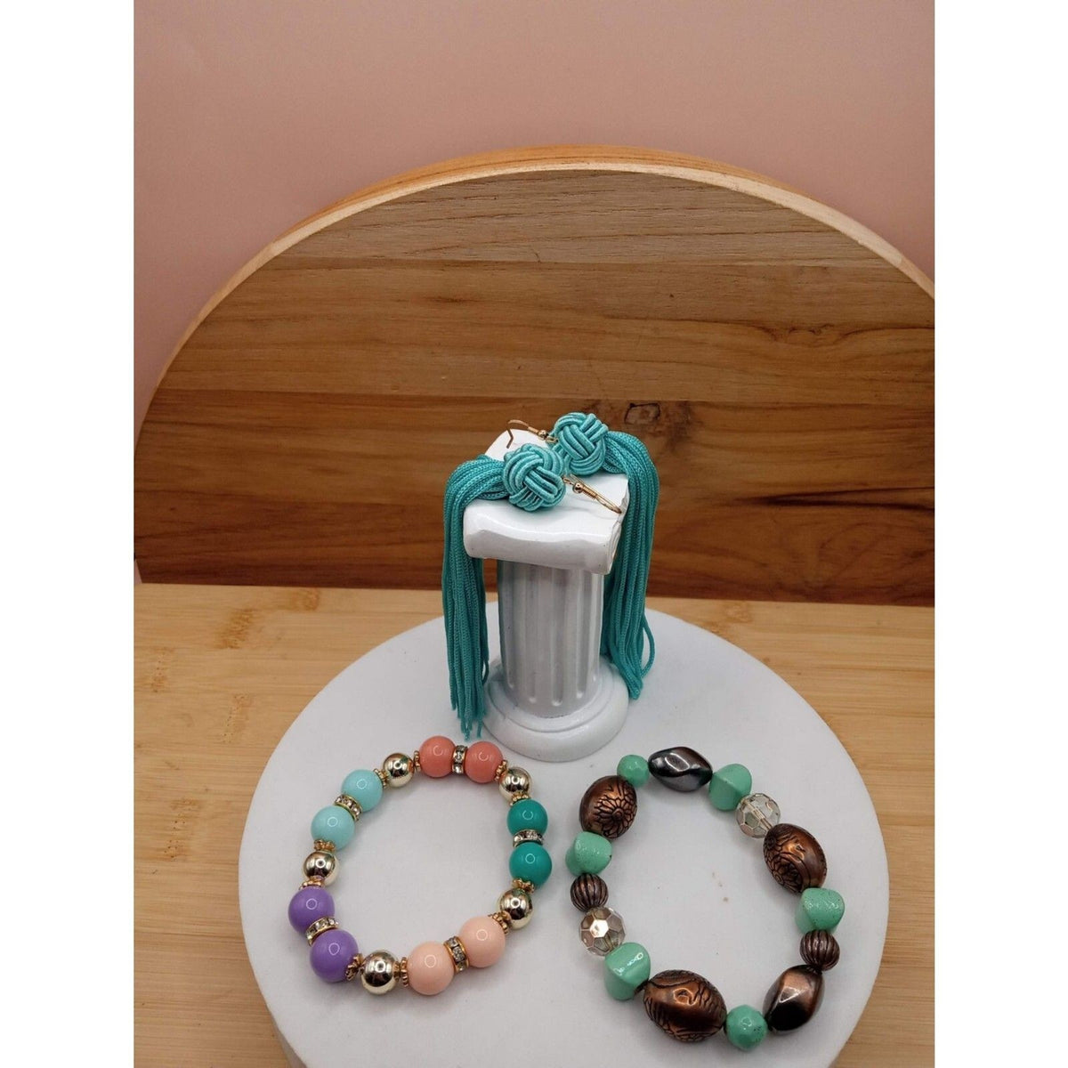 Vintage jewelry Pieces, 2 Stretchy Bracelets Tassel Earrings