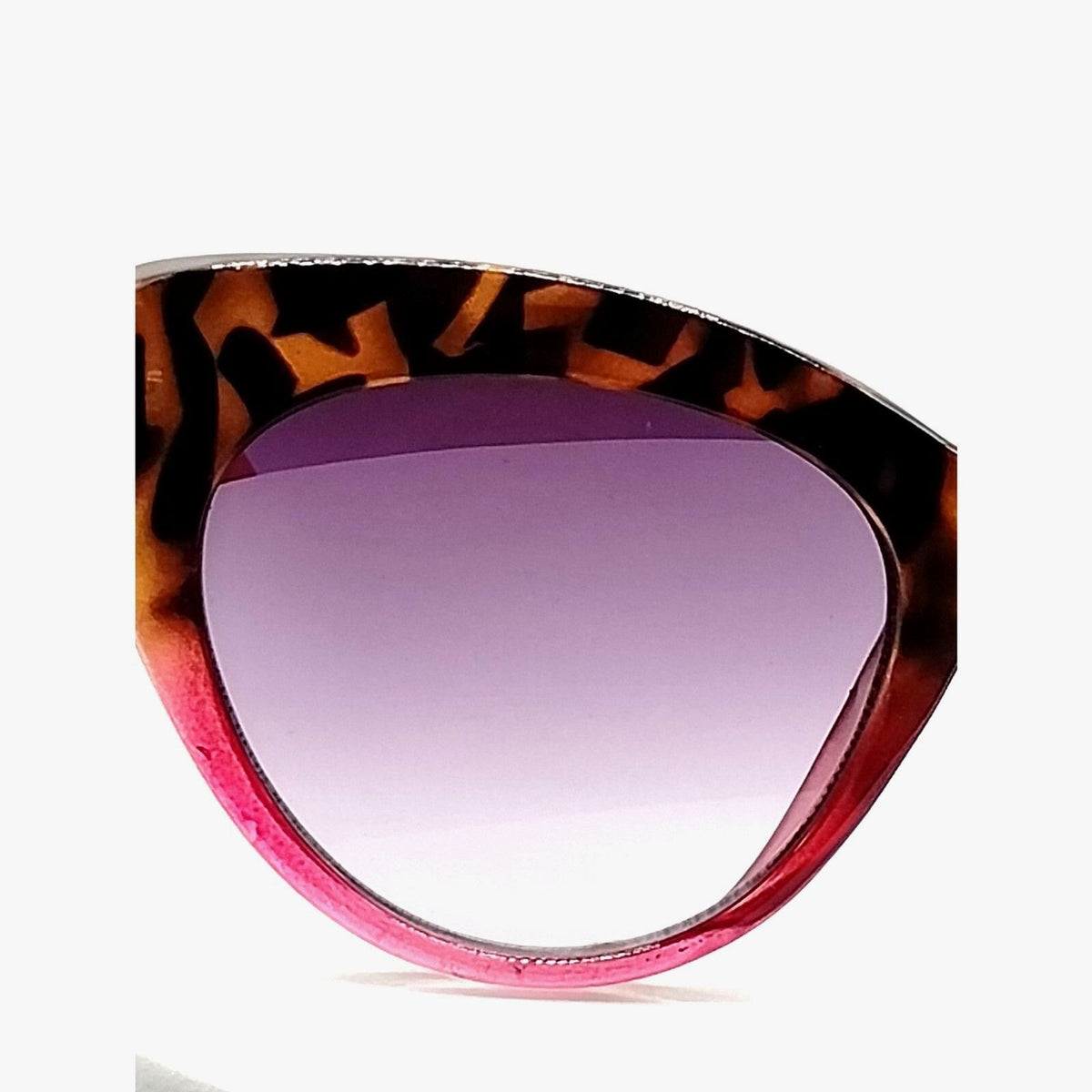 BCBGeneration Max Azria Women's Cat Eye BG1010 215 Leopard Pink Sunglasses