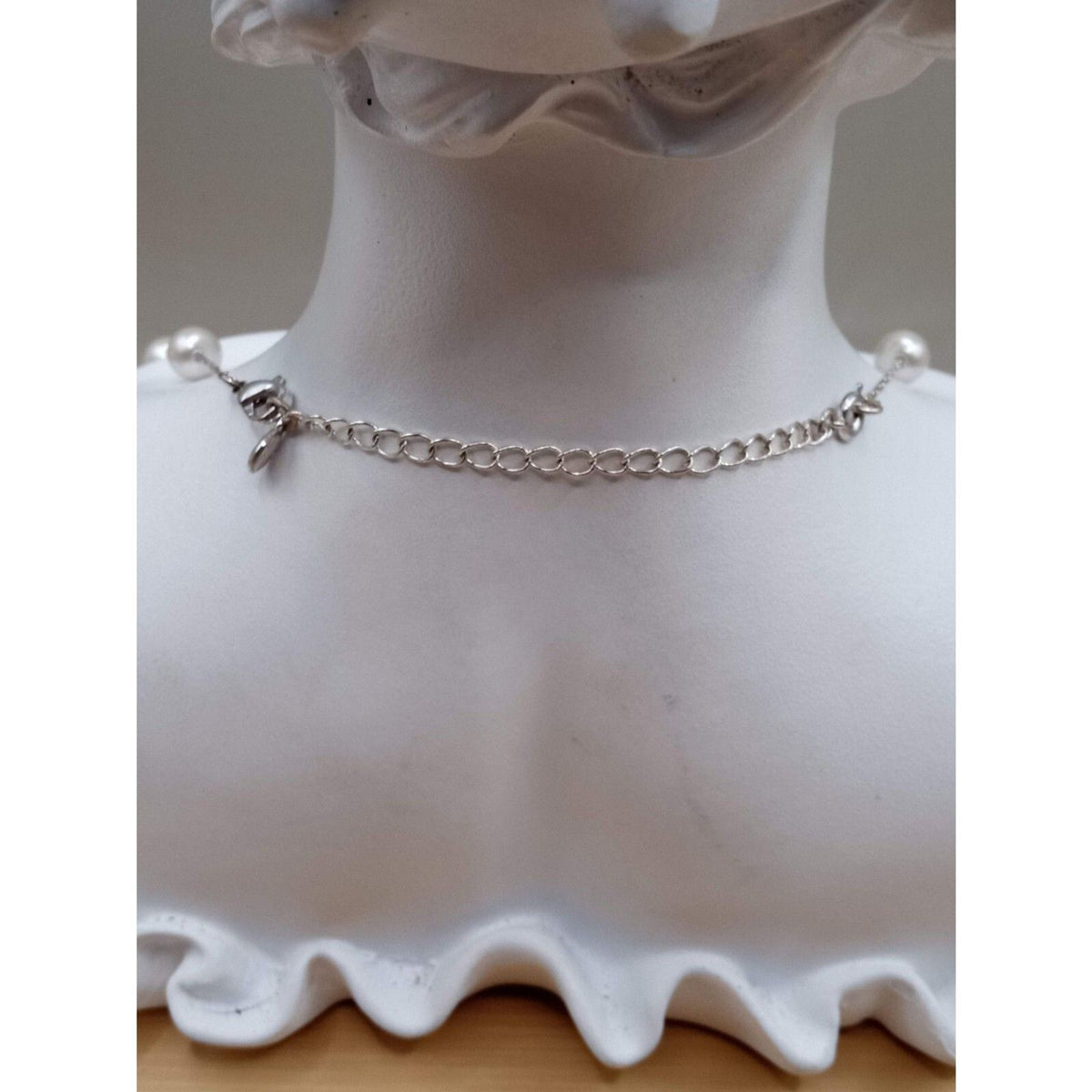 90s Women Rmn Designer Silver Tone White Faux Pearl Necklace