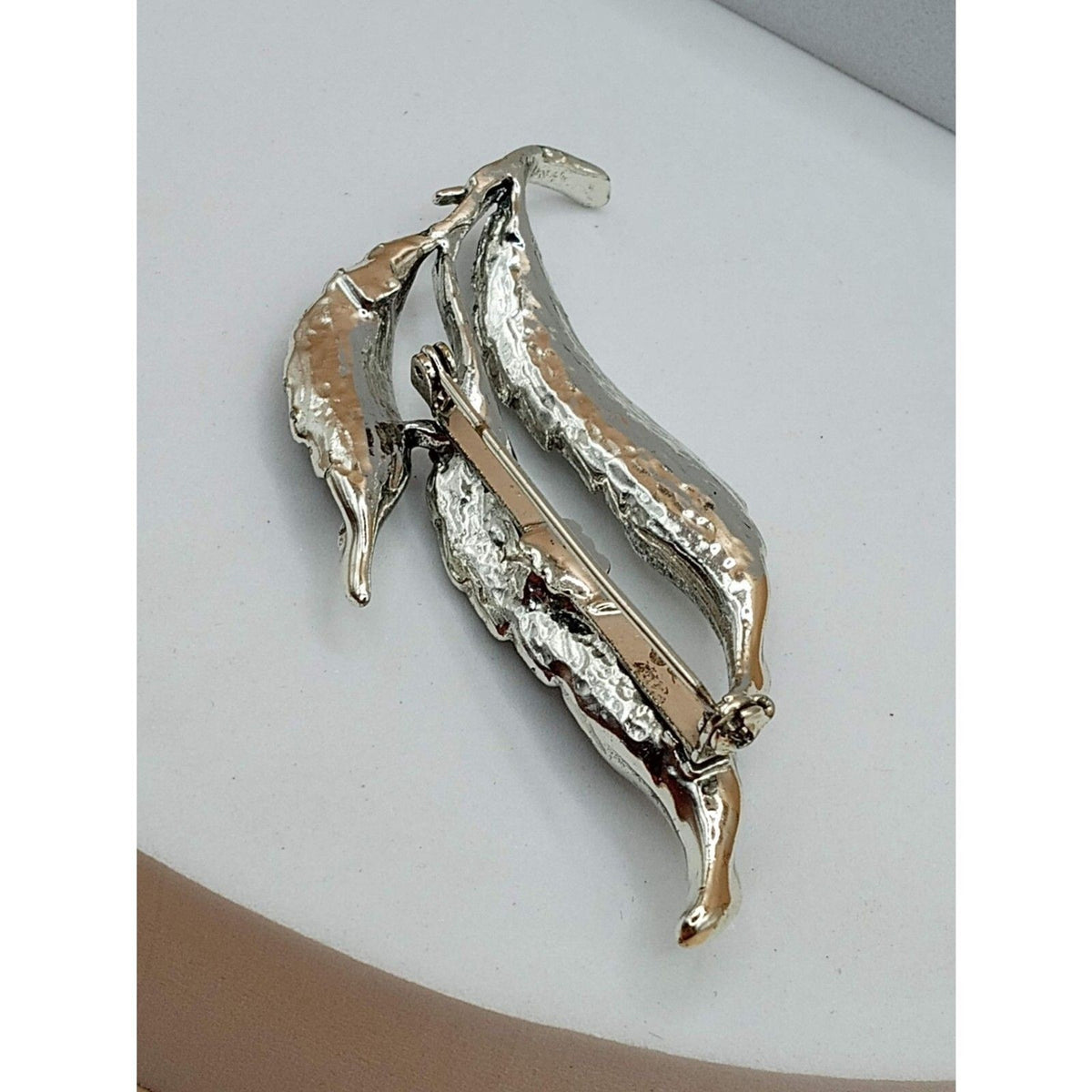 Vintage Nature Pin Brooch Silver Toned Textured Leave Design