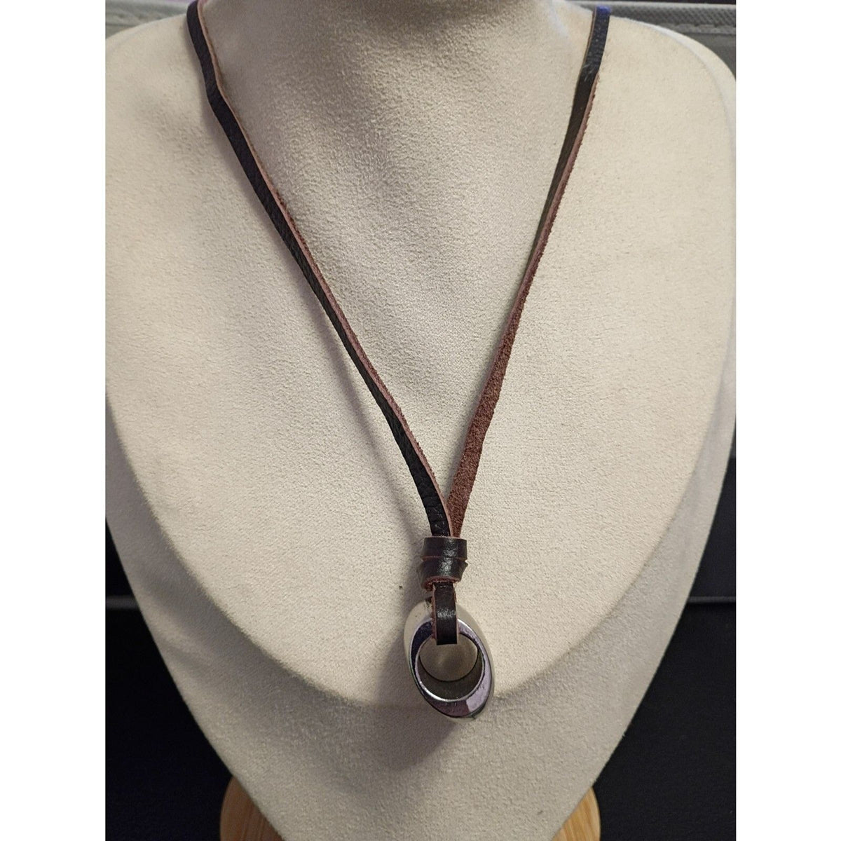 Vintage Adjustable Black & Brown Leather Cord Wide Circle Pendant Necklace