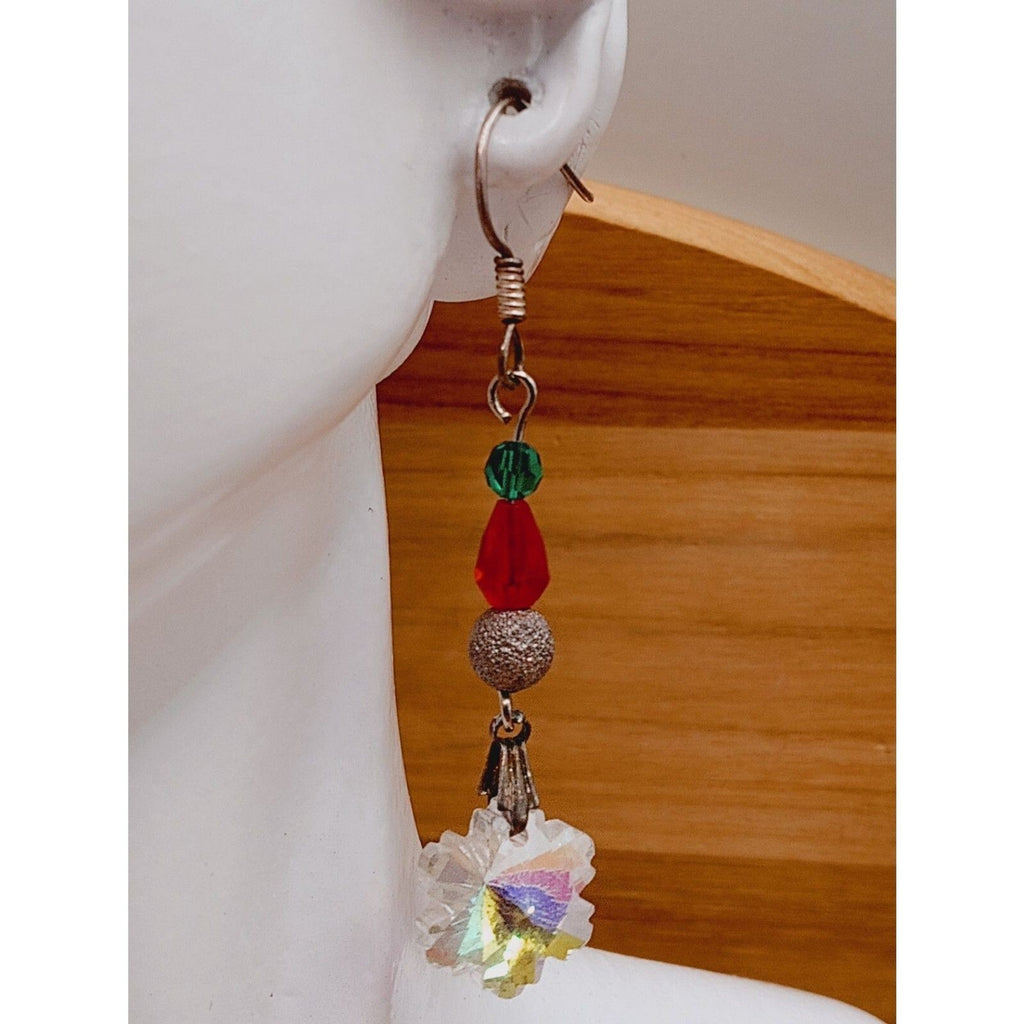 Vintage Red an Green Bead Christmas Theme Dangle Earrings