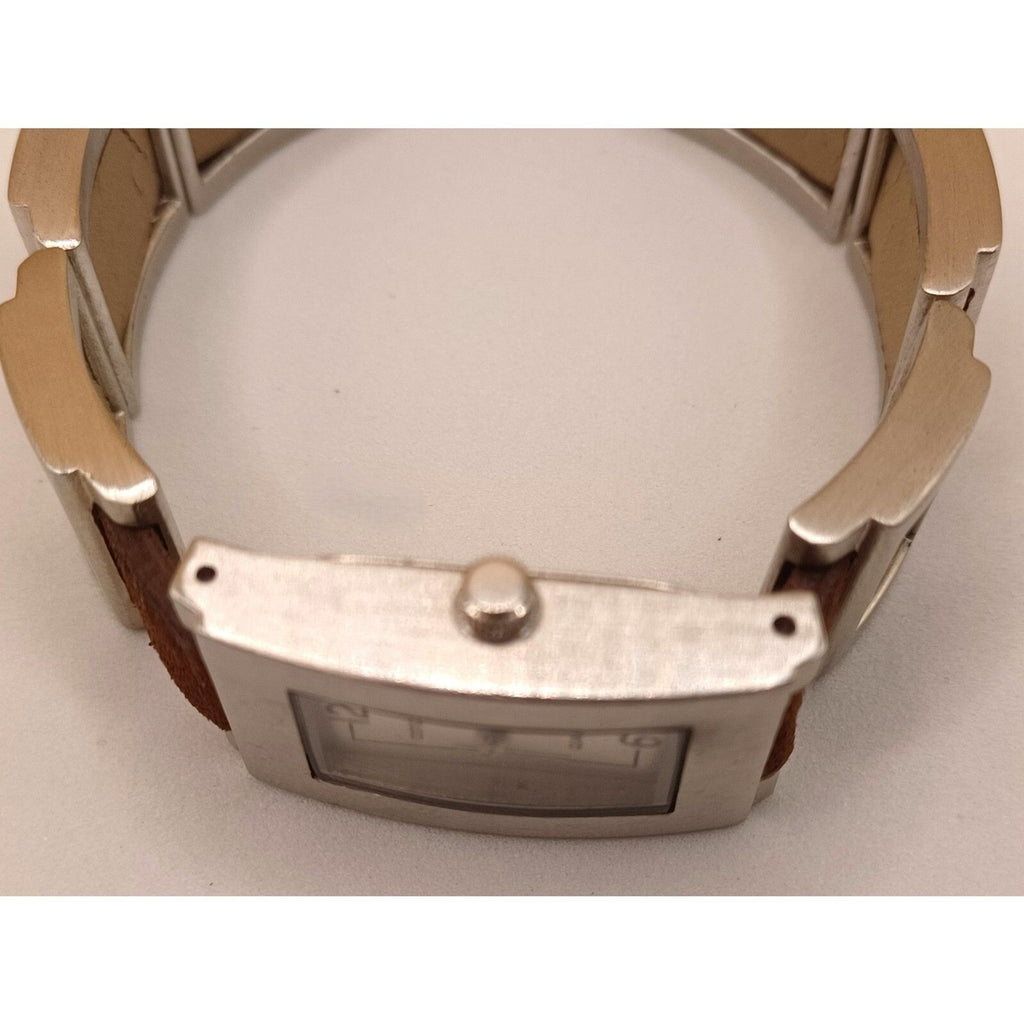 Concepts Women's Fashion Silver Tone and Brown Strap Band Watch NEW BATTERY