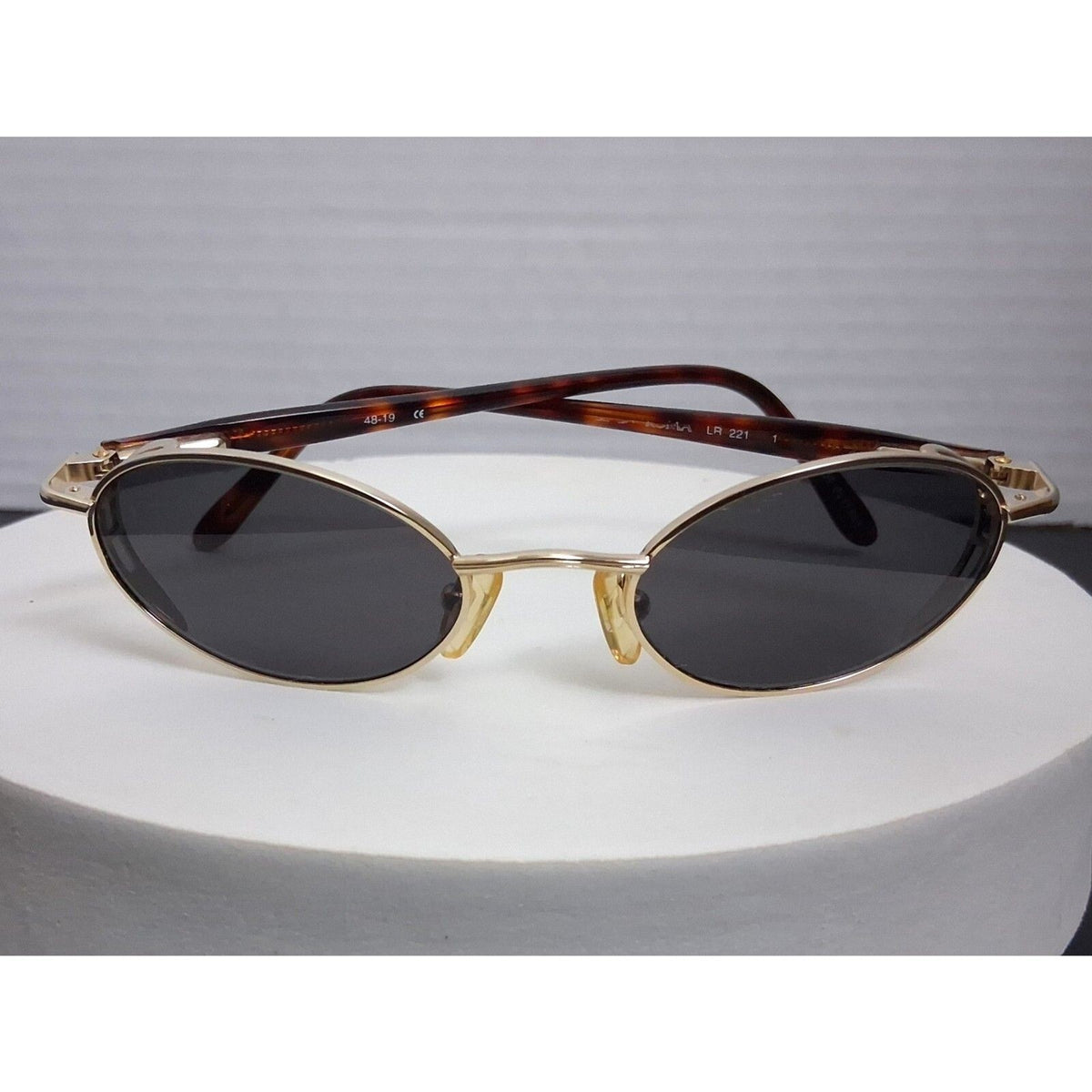 Linea Roma LR 221 Gold Tone Rare Vintage Metal Frame Sunglasses Made in Italy