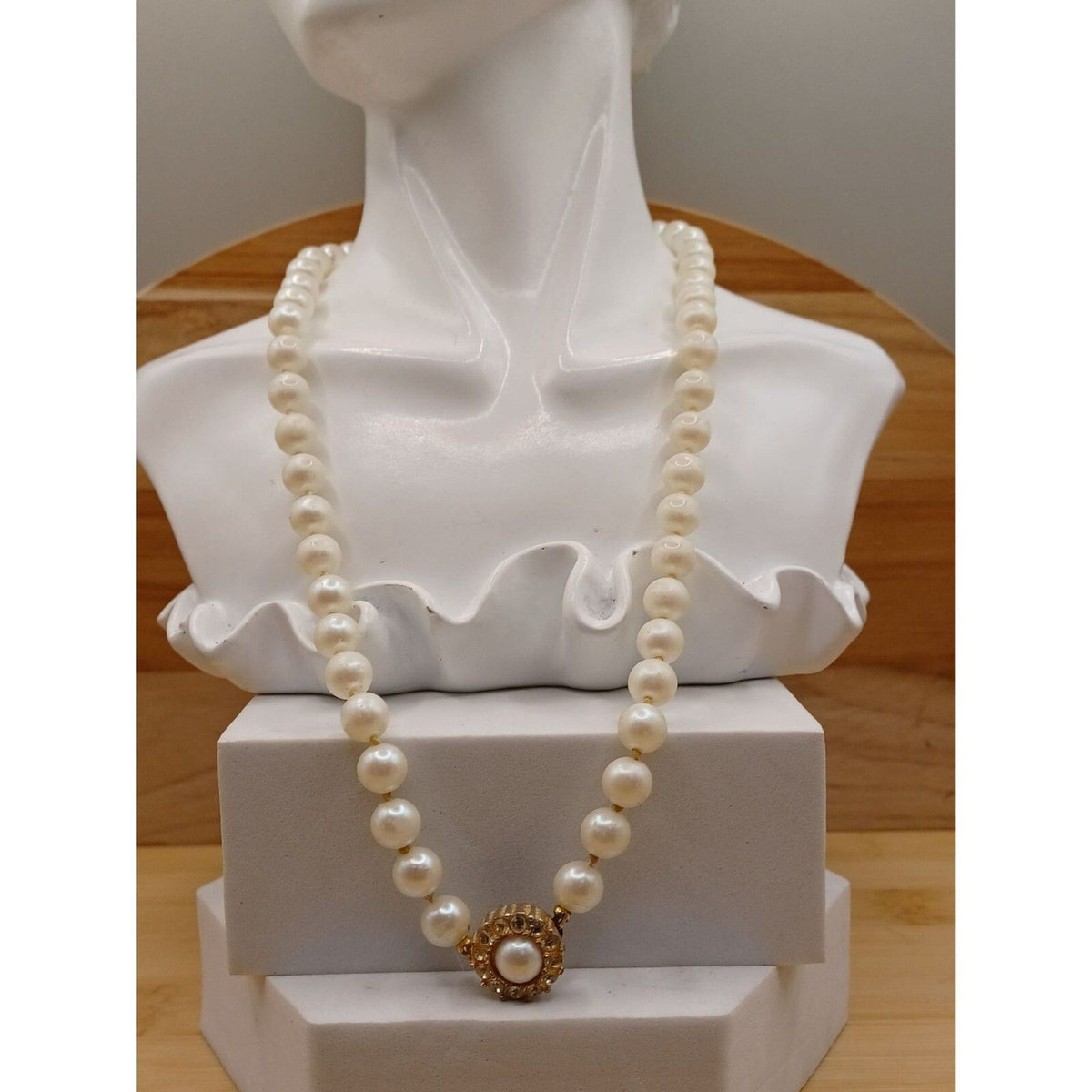 VTG Fancy Glass Faux Pearl Single Strand Rhinestone Studded Box Clasp Necklace