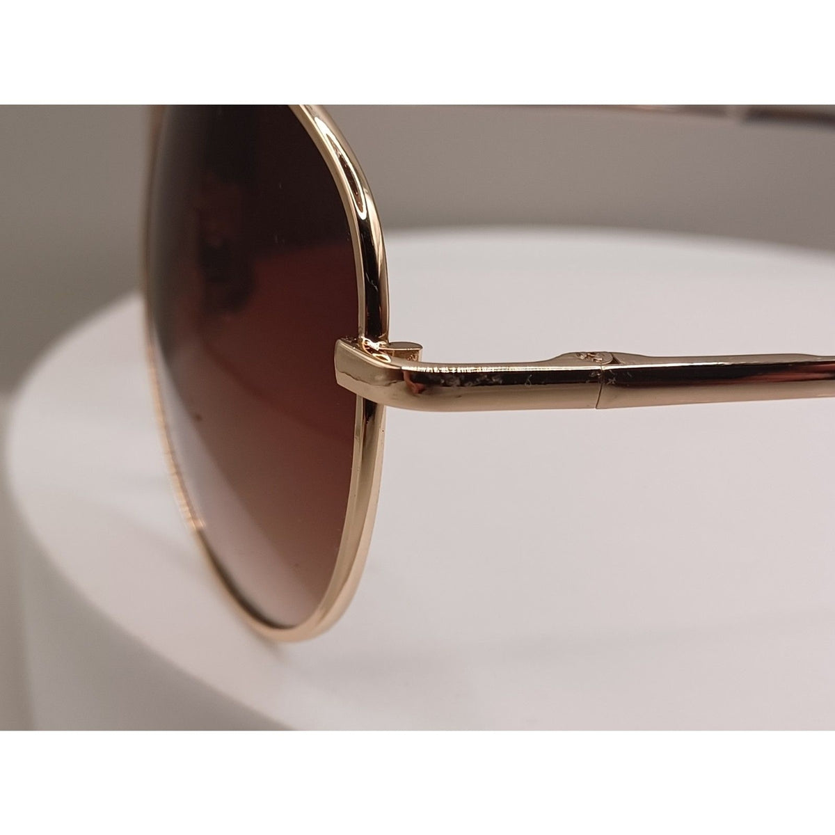 LC Lauren Conrad Aviator Gold Frame WLC71SG00 58-15-143 Sunglasses