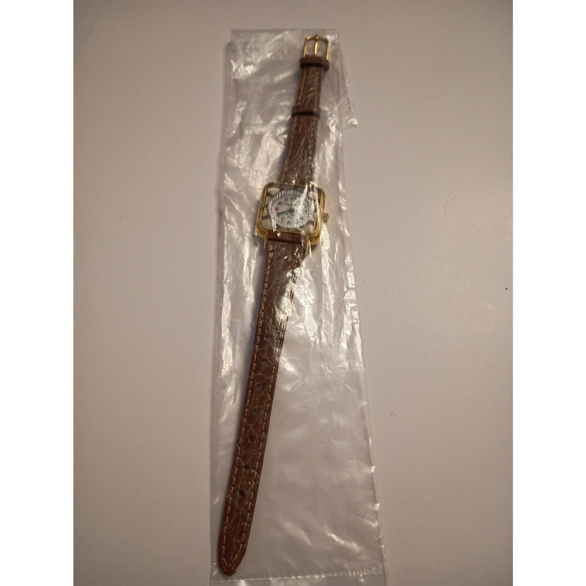 Virgin Islands De Luxe Classic Dial Gold-Tone Square Case Dancing Wristwatch