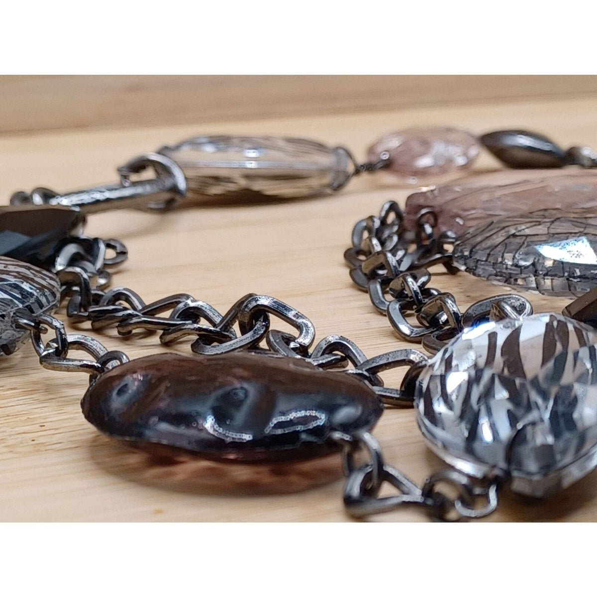 NY Collection Layered Flower Accent Lucite Zebra Stripe Beads Vintage Necklace
