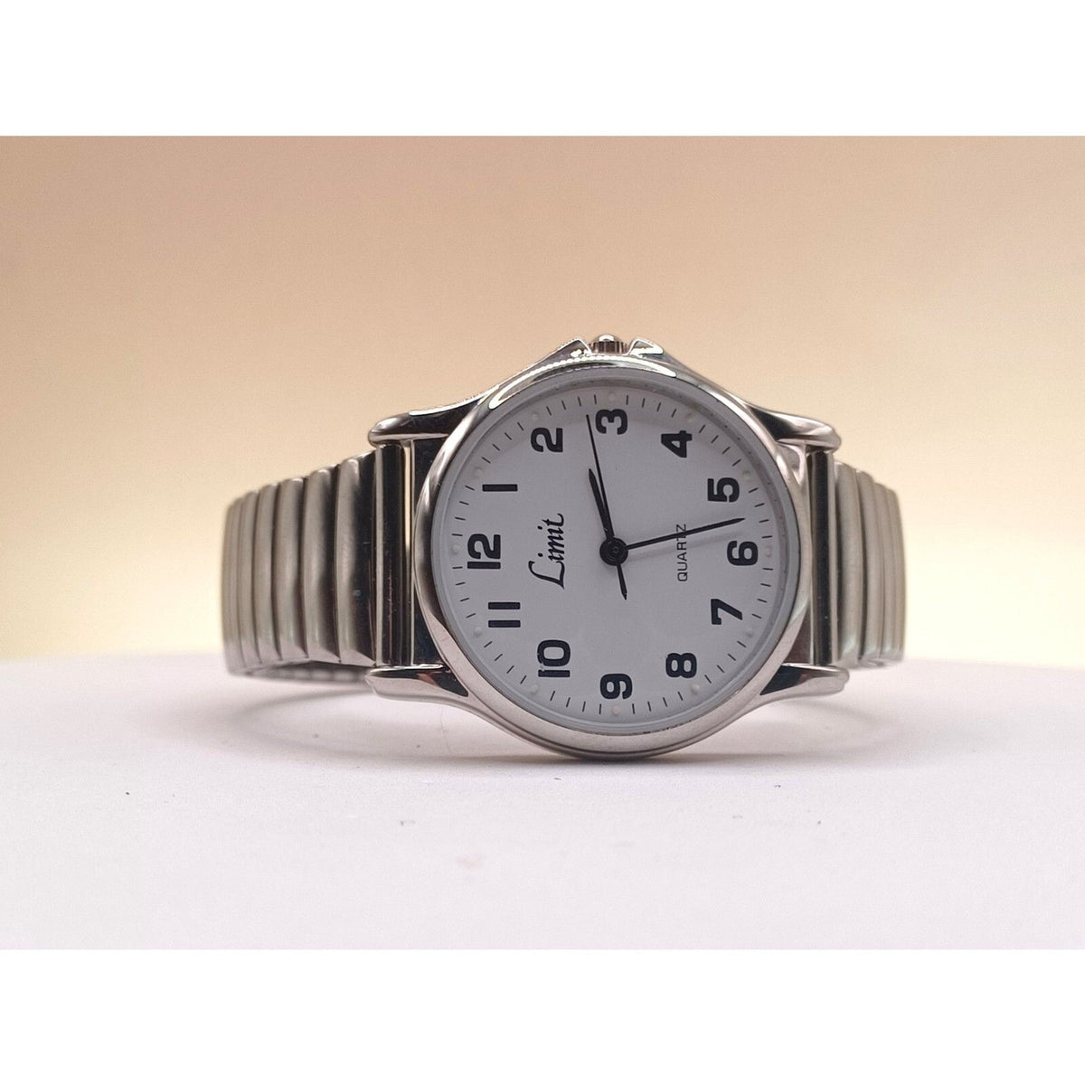 Limit Gents Stainless Expanding Stainless Steel Band and Case Watch NEW BATTERY