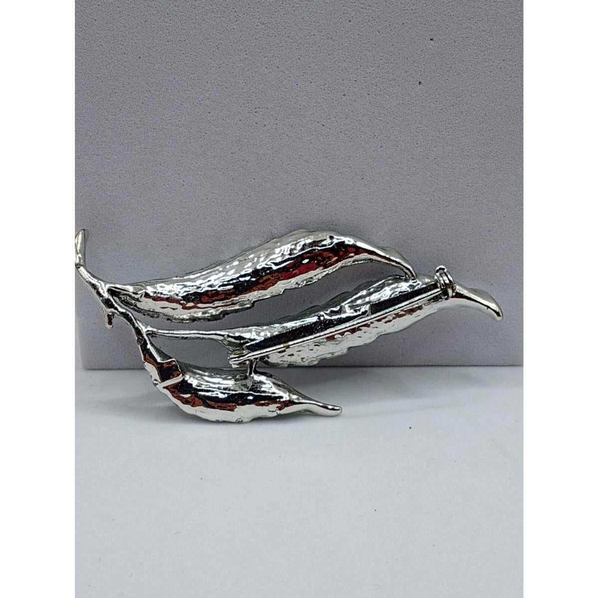 Vintage Nature Pin Brooch Silver Toned Textured Leave Design