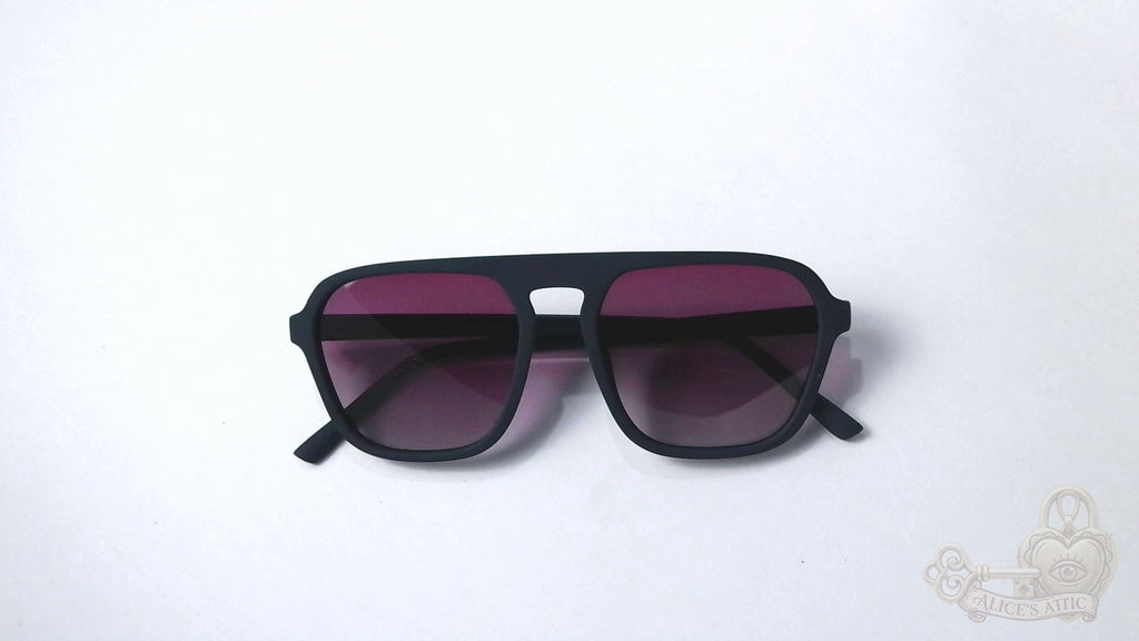 Goodr Retro G Deja Vu Daydream Flat-Top UV400 Sunglasses Navy Blue Pink Fade - Image 9