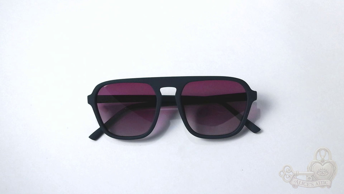 Goodr Retro G Deja Vu Daydream Flat-Top UV400 Sunglasses Navy Blue Pink Fade - Image 9