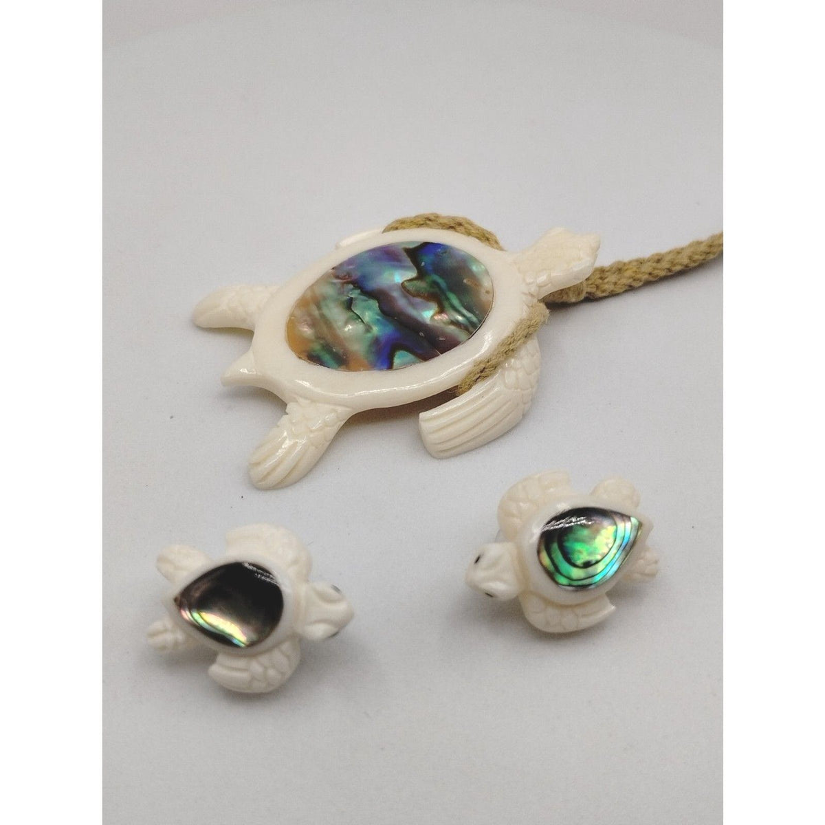 Vintage Bali Abalone Sea Turtle Pendant Necklace and Earring Set