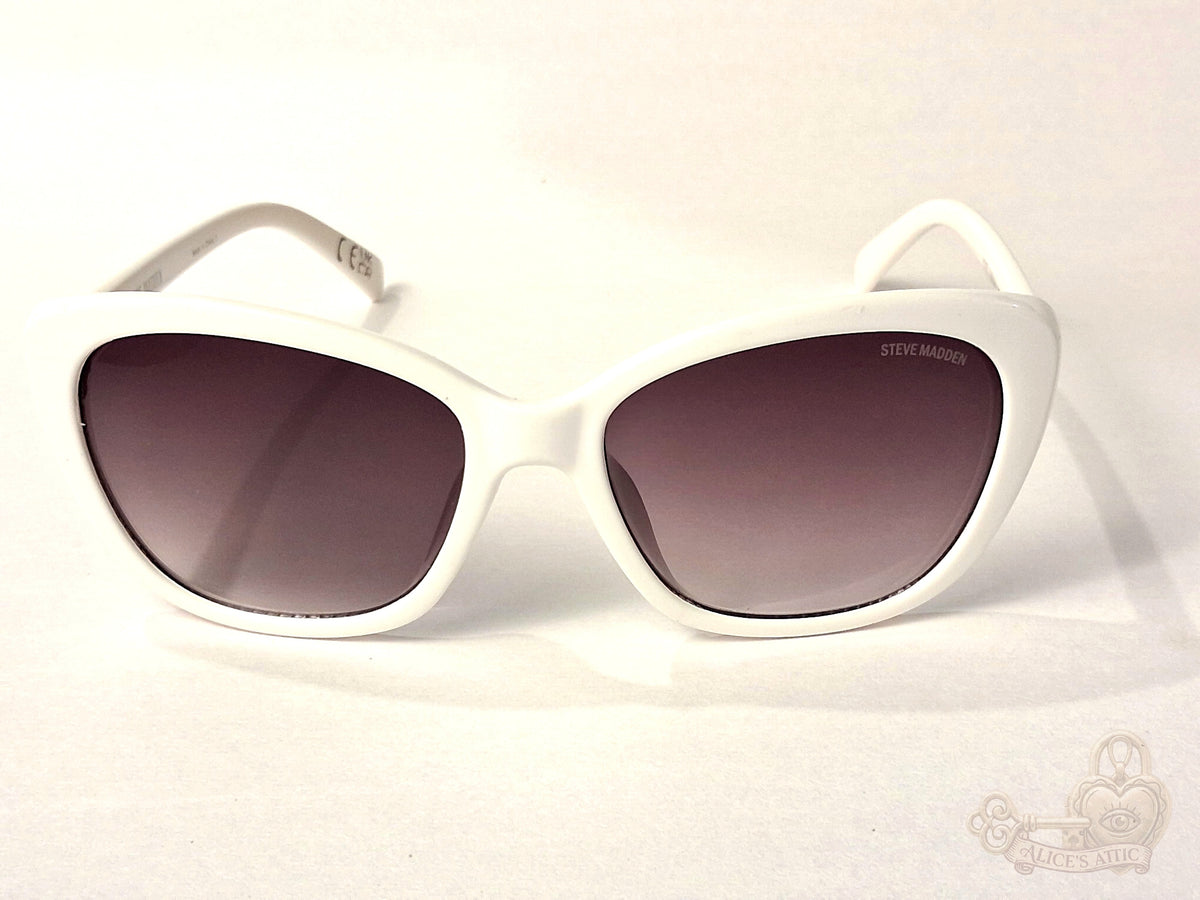 Steve Madden Outlook X17035 White Oversized Cat Eye Sunglasses Gradient Lenses - Image 1